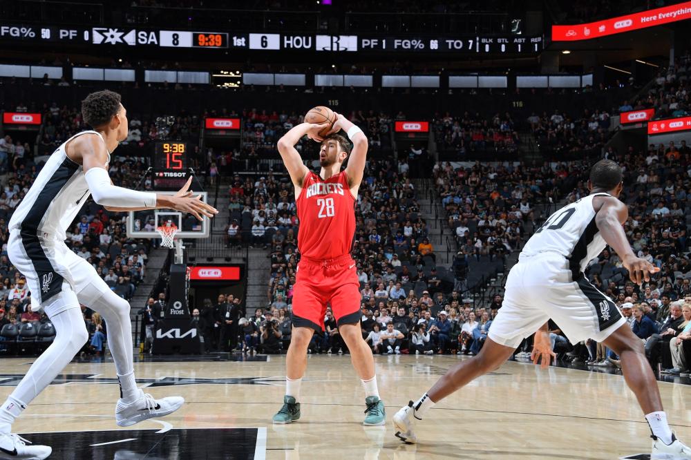 赛季中多了 赛季中多了