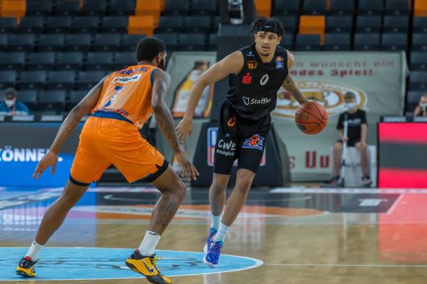 中的冷静判 中的冷静判